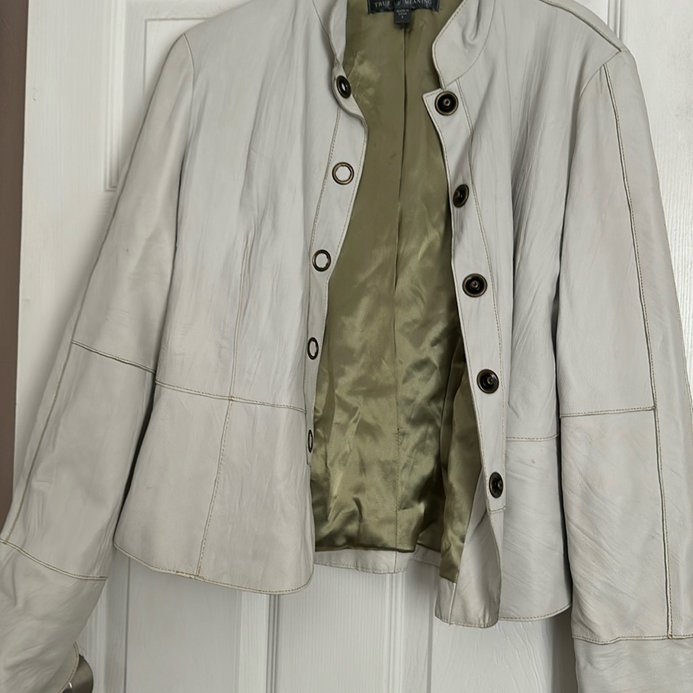 TRUE MEANING LEATHER JACKET SIZE 8